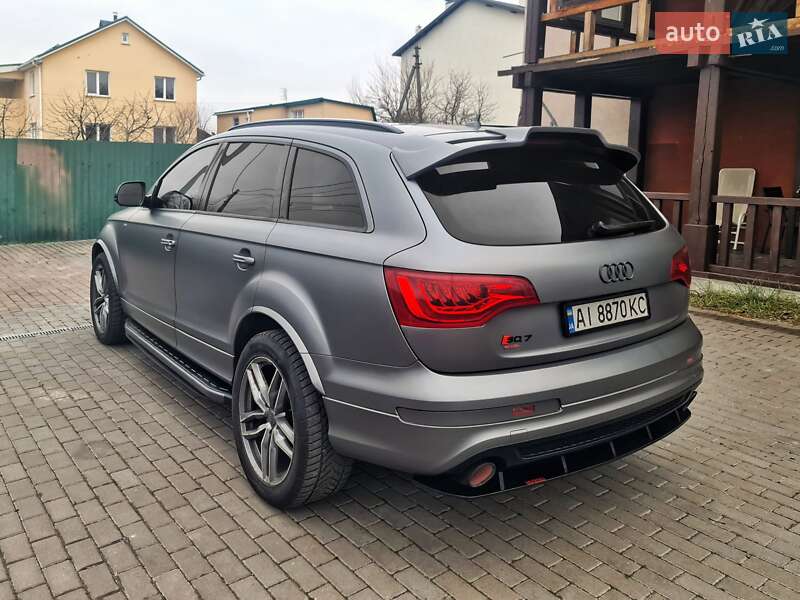 Внедорожник / Кроссовер Audi Q7 2011 в Буче