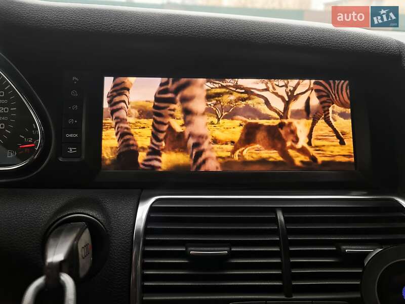 Внедорожник / Кроссовер Audi Q7 2011 в Буче