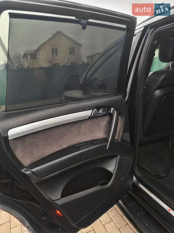 Внедорожник / Кроссовер Audi Q7 2011 в Буче