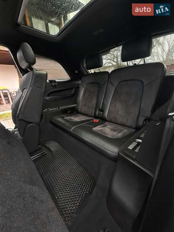 Позашляховик / Кросовер Audi Q7 2011 в Бучі