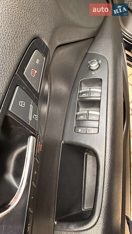 Позашляховик / Кросовер Audi Q7 2012 в Косові