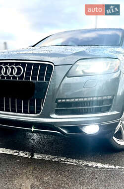 Внедорожник / Кроссовер Audi Q7 2015 в 