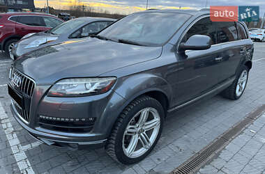 Внедорожник / Кроссовер Audi Q7 2015 в 