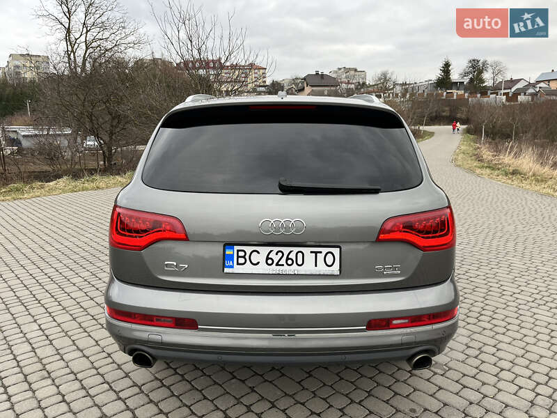 Позашляховик / Кросовер Audi Q7 2013 в Львові