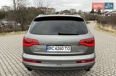 Позашляховик / Кросовер Audi Q7 2013 в 