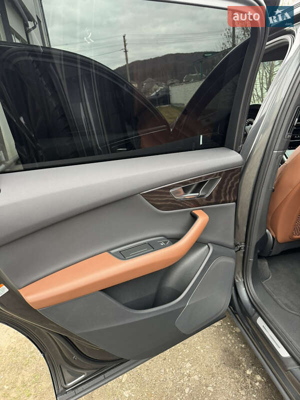 Позашляховик / Кросовер Audi Q7 2020 в Жовкві