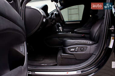Позашляховик / Кросовер Audi Q7 2015 в 