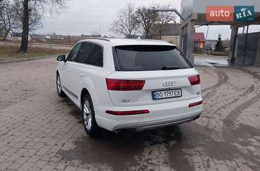 Внедорожник / Кроссовер Audi Q7 2018 в 