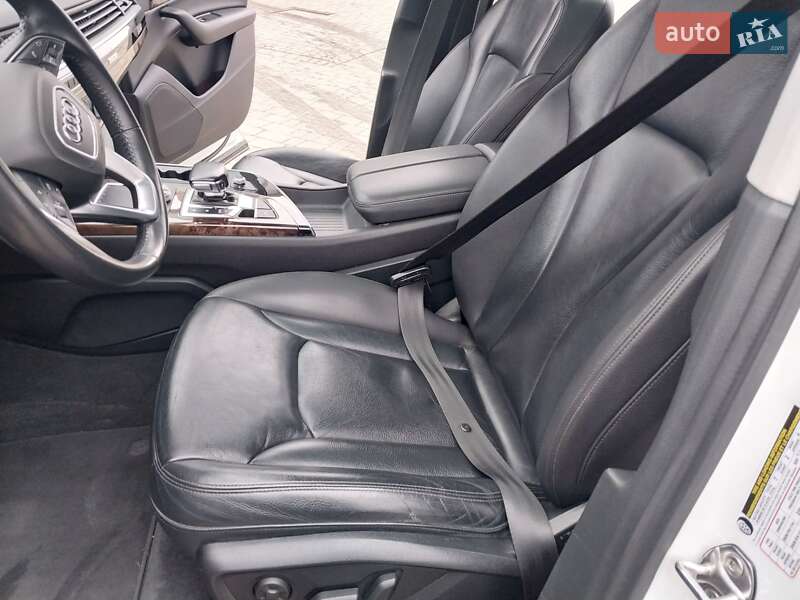 Внедорожник / Кроссовер Audi Q7 2018 в Бучаче