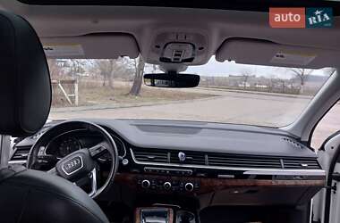Внедорожник / Кроссовер Audi Q7 2018 в 