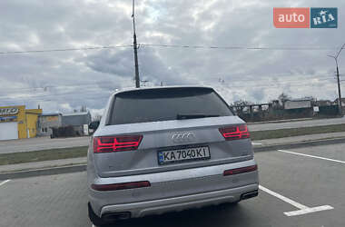 Внедорожник / Кроссовер Audi Q7 2015 в 