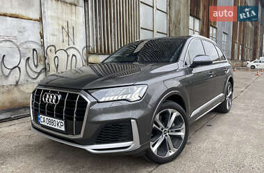 Позашляховик / Кросовер Audi Q7 2021 в Києві