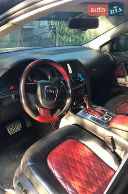 Внедорожник / Кроссовер Audi Q7 2007 в 