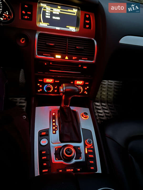 Внедорожник / Кроссовер Audi Q7 2014 в Черкассах