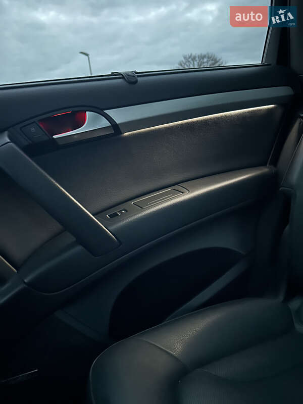 Внедорожник / Кроссовер Audi Q7 2014 в Черкассах
