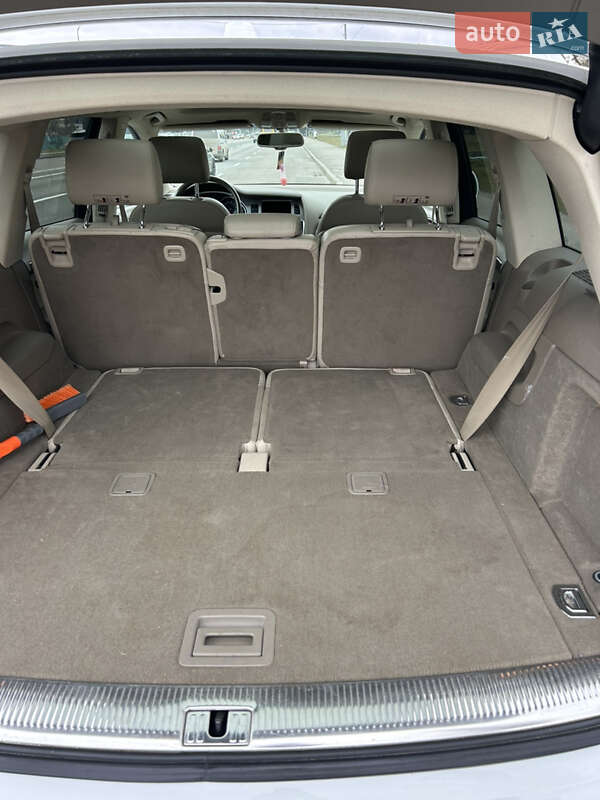 Позашляховик / Кросовер Audi Q7 2010 в Києві