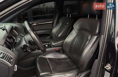Позашляховик / Кросовер Audi Q7 2010 в 