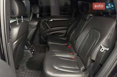 Позашляховик / Кросовер Audi Q7 2010 в 