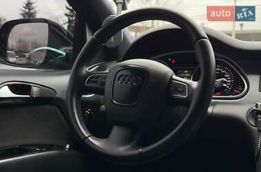 Позашляховик / Кросовер Audi Q7 2010 в 