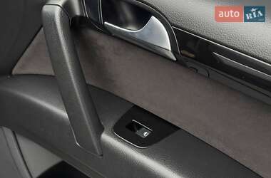 Позашляховик / Кросовер Audi Q7 2010 в 