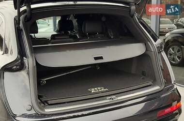 Позашляховик / Кросовер Audi Q7 2010 в 