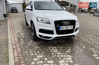 Внедорожник / Кроссовер Audi Q7 2015 в 