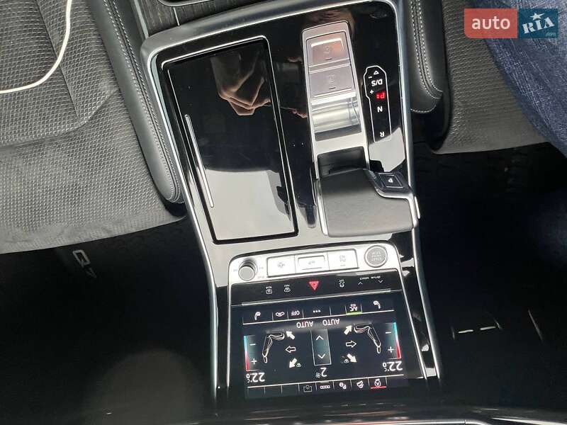 Позашляховик / Кросовер Audi Q7 2021 в Полтаві