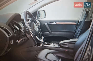 Внедорожник / Кроссовер Audi Q7 2015 в 