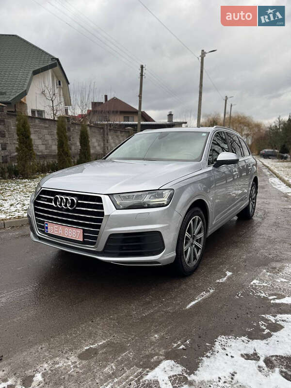 Внедорожник / Кроссовер Audi Q7 2018 в Ровно