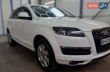 Внедорожник / Кроссовер Audi Q7 2014 в 