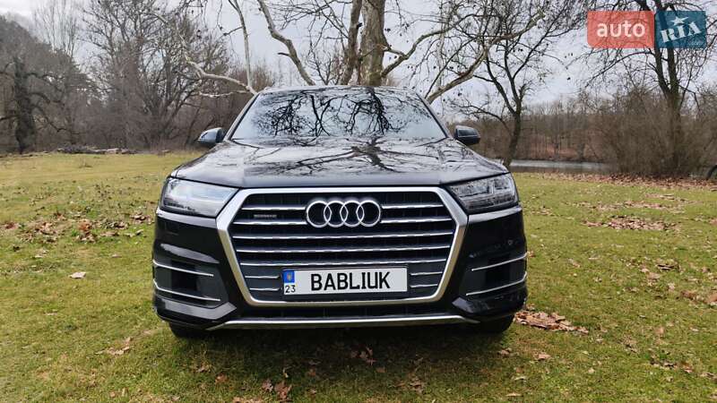 Внедорожник / Кроссовер Audi Q7 2016 в Каменец-Подольском