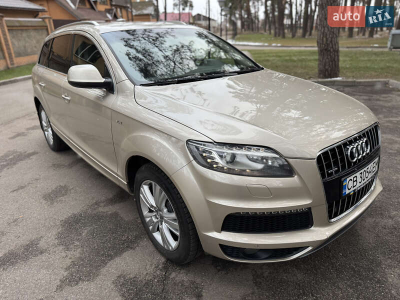 Позашляховик / Кросовер Audi Q7 2010 в Чернігові
