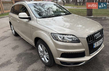 Позашляховик / Кросовер Audi Q7 2010 в 