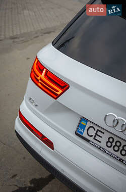 Позашляховик / Кросовер Audi Q7 2015 в Чернівцях