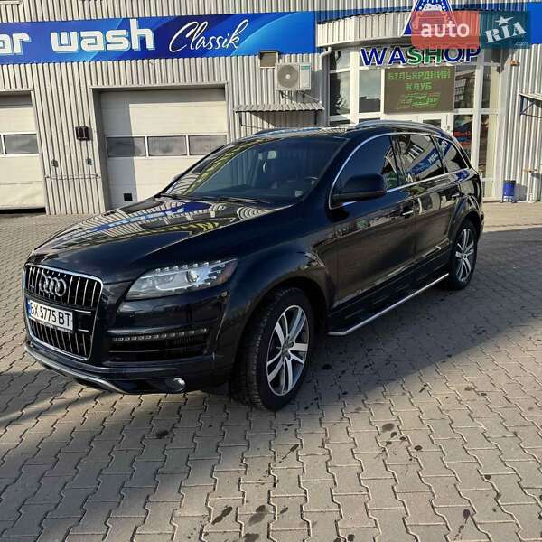 Внедорожник / Кроссовер Audi Q7 2011 в 