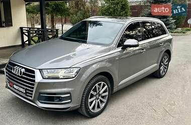 Позашляховик / Кросовер Audi Q7 2016 в Києві