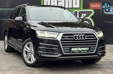 Позашляховик / Кросовер Audi Q7 2016 в Києві