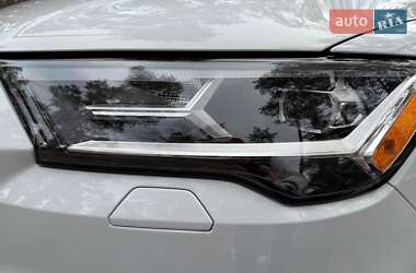 Внедорожник / Кроссовер Audi Q7 2021 в 
