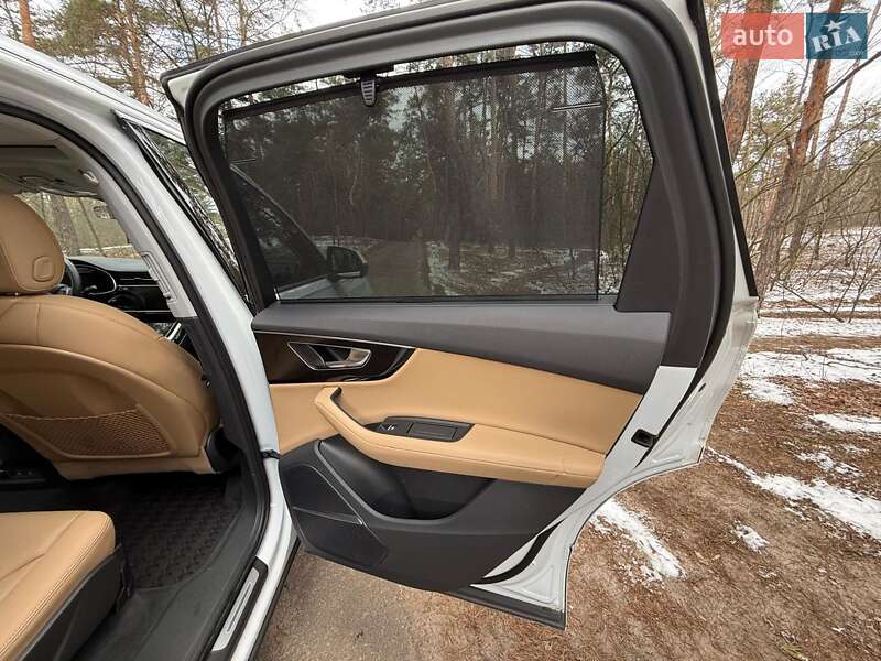 Внедорожник / Кроссовер Audi Q7 2021 в Киеве