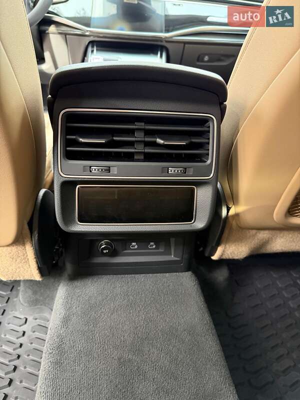 Внедорожник / Кроссовер Audi Q7 2021 в Киеве