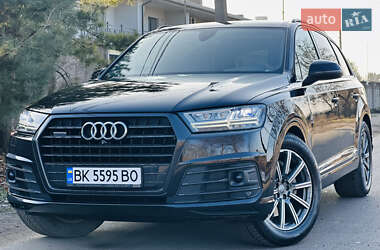 Позашляховик / Кросовер Audi Q7 2015 в Рівному