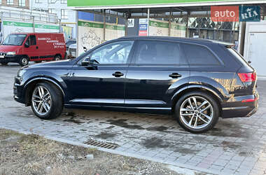 Позашляховик / Кросовер Audi Q7 2017 в Івано-Франківську