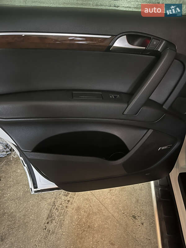 Позашляховик / Кросовер Audi Q7 2013 в Тернополі