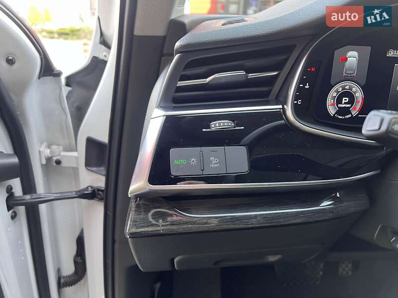 Позашляховик / Кросовер Audi Q7 2020 в Львові