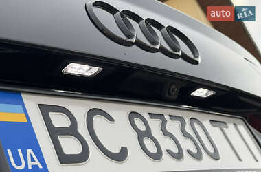 Внедорожник / Кроссовер Audi Q7 2016 в 