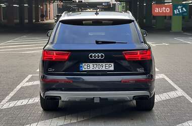 Позашляховик / Кросовер Audi Q7 2016 в 