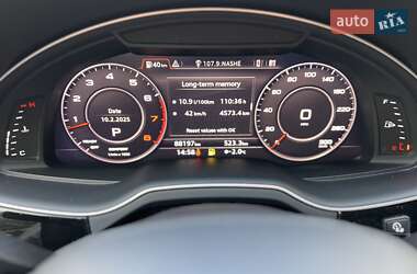 Позашляховик / Кросовер Audi Q7 2016 в 
