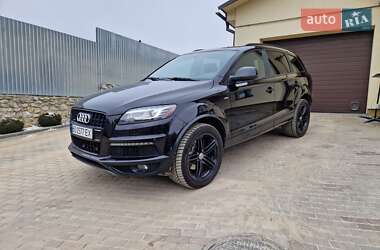 Позашляховик / Кросовер Audi Q7 2013 в 