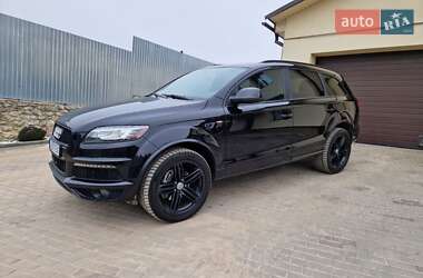 Позашляховик / Кросовер Audi Q7 2013 в 