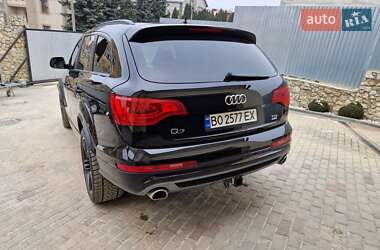 Позашляховик / Кросовер Audi Q7 2013 в 